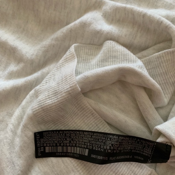 NWT ZARA SWEATER WITH PEARL WRIST DETAIL - Picture 3 of 4